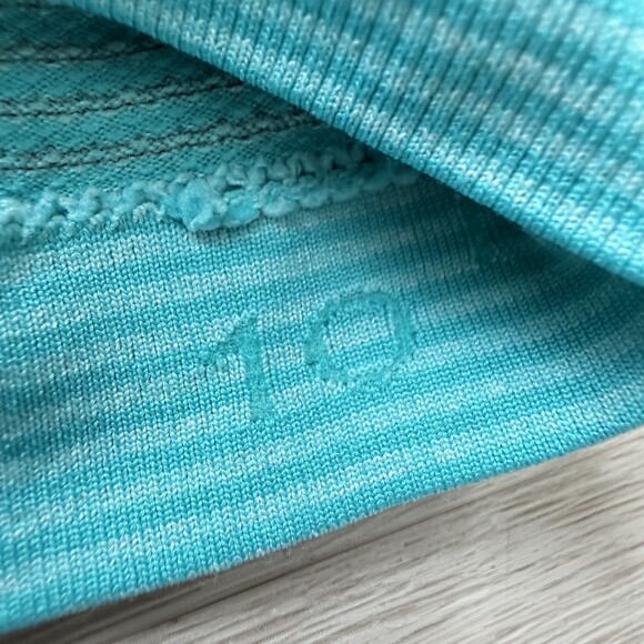 Lululemon Swiftly Tech Long Sleeve Top Shirt 2.0 Women's 10 Teal Striped EUC - Picture 10 of 11